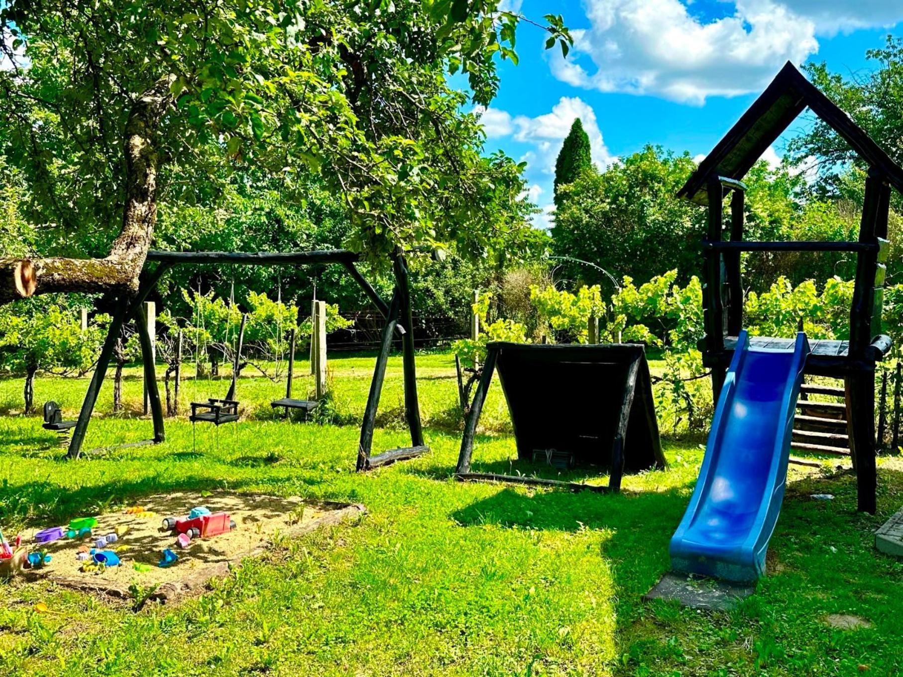 Szent Orban Panzio - Kutyabarat Apartmanok Zalakaros Exteriör bild