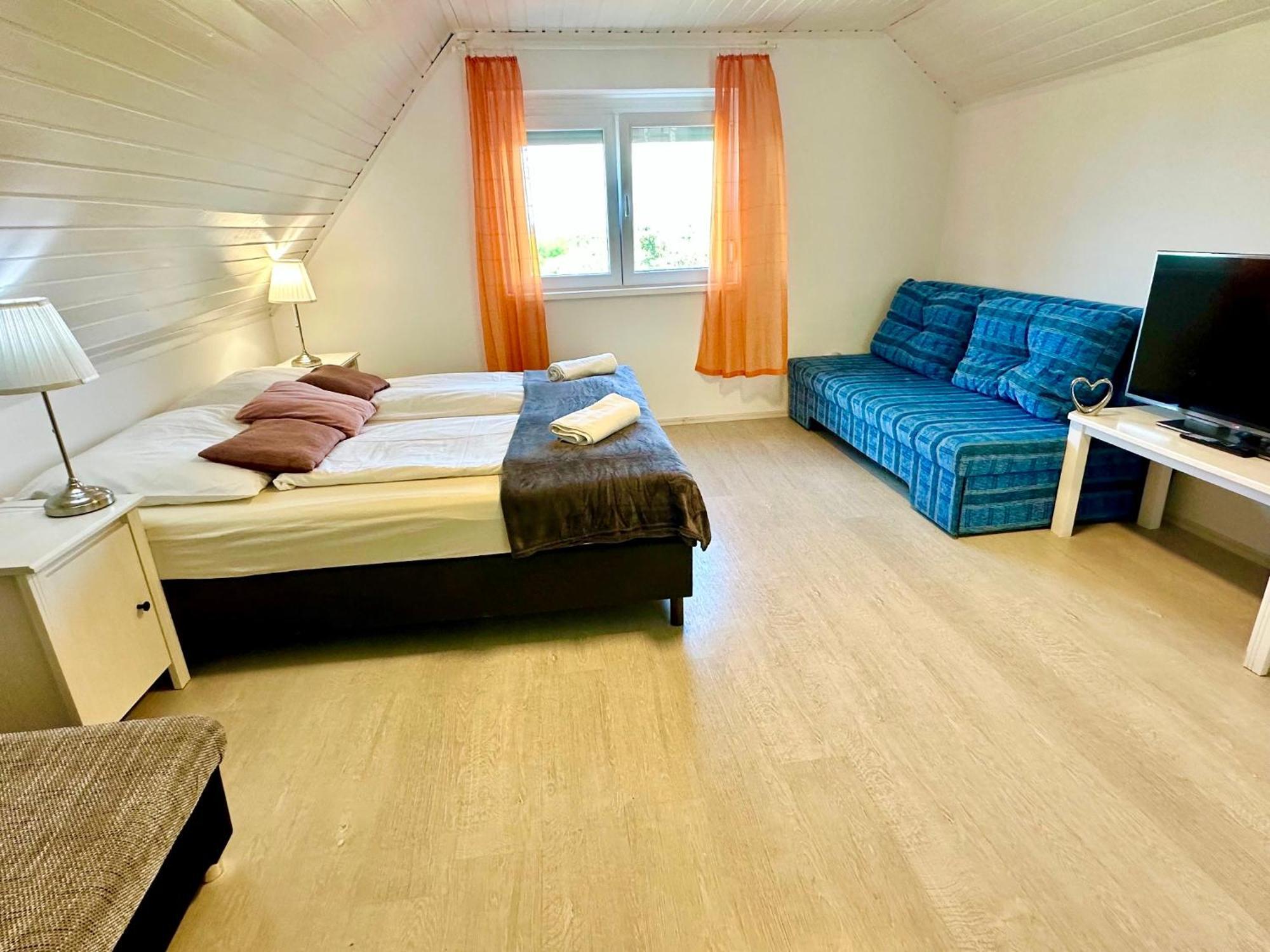 Szent Orban Panzio - Kutyabarat Apartmanok Zalakaros Exteriör bild